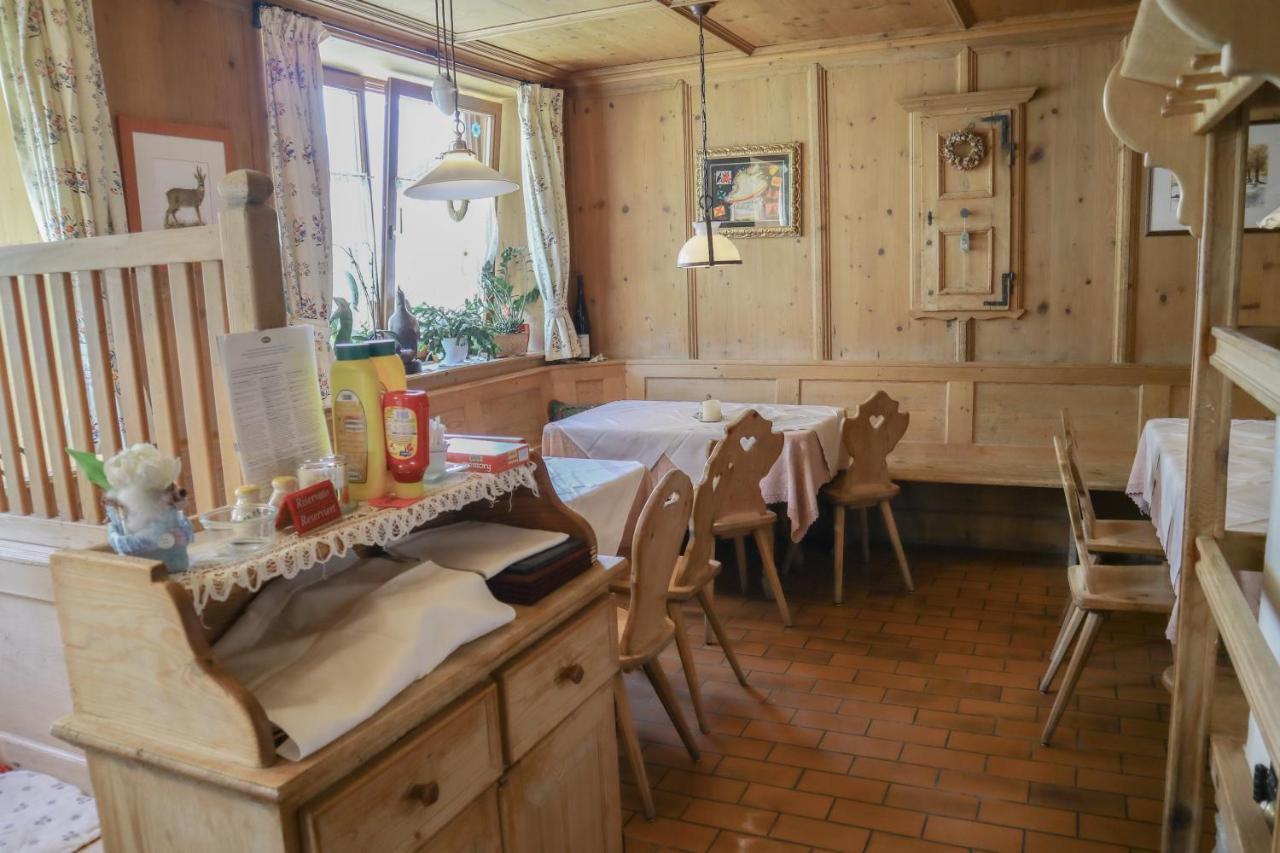 Gasthof Albergo Neuwirt Val di Vizze Exteriör bild