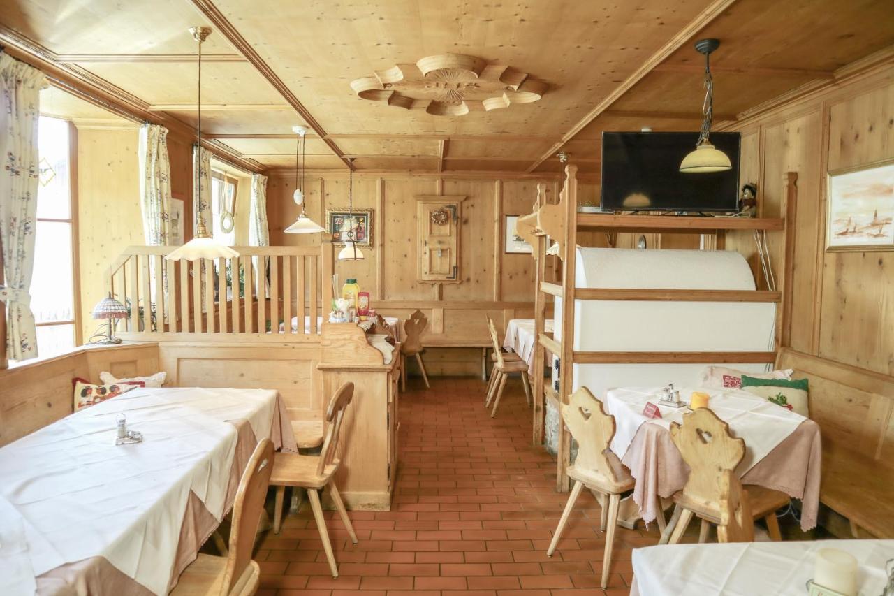 Gasthof Albergo Neuwirt Val di Vizze Exteriör bild